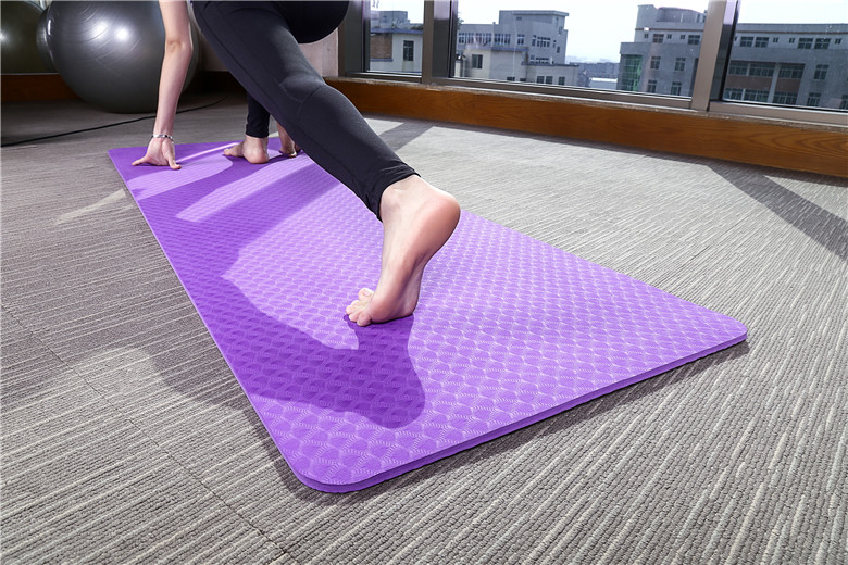 China manufacturer customized soft waterproof exercise floor sports eva yoga mat